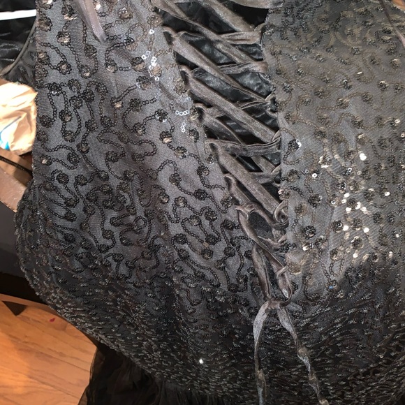 Halter top prom dress - Picture 5 of 5